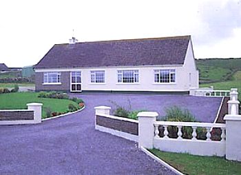 Emohruo Bed & Breakfast, 
Cliffs of Moher Rd (R478), 
Doolin, 
Co. Clare.