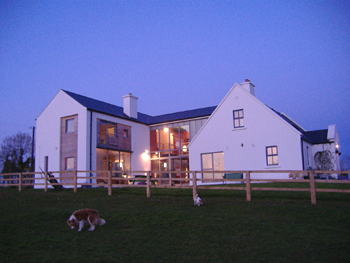 Clondanagh Cottage B&B, 
Clondanagh, 
Tulla, 
Co. Clare,
Irlande