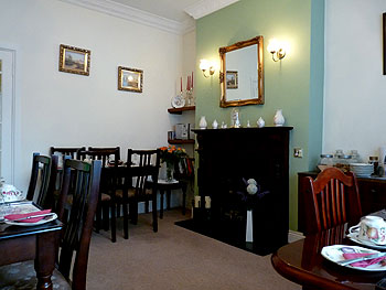 Baldara House B&B,
126 Upper Drumcondra Road, 
Dublin 9,
Irland