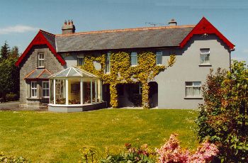 Ballykine House B&B, 
Clonbur, 
Co. Galway,
Irlanda.
 