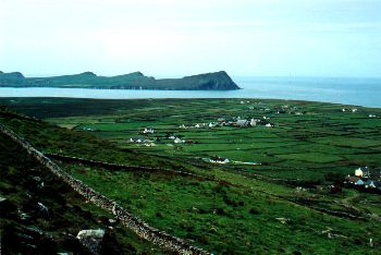 An Dooneen B&B,
Kilcooley,
Ballydavid,
Dingle,
Co. Kerry.
Irlanda