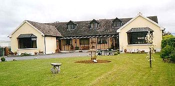 Sheridan Lodge B&B, 
Listellick, 
Tralee, 
Co. Kerry,
Irlanda