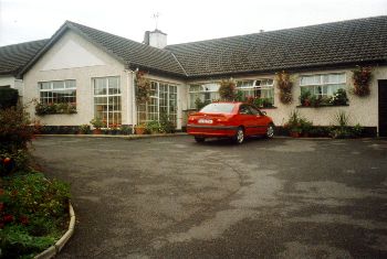 Oaklawn B&B,
Oakwood,
Kilfera,
Kilkenny, 
Co. Kilkenny