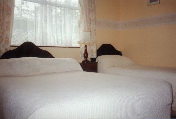 Oaklawn B&B,
Oakwood,
Kilfera,
Kilkenny, 
Co. Kilkenny