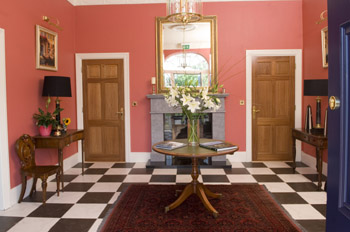 Rathellen House,
Guest House,
Raheen,
Bansha
Co. Tipperary,
Irland.