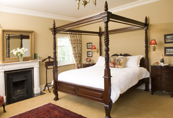Rathellen House,
Guest House,
Raheen, 
Bansha,  
Co. Tipperary, 
Irland