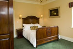 Rathellen House,
Guest House,
Raheen, 
Bansha, 
Co. Tipperary, 
Irland
