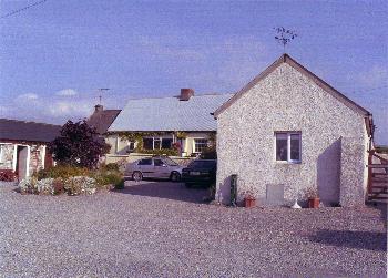 T�r na n�g, 
Ballyea, 
Cahir, 
Co. Tipperary.