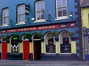 The Porter Guesthouse, 
10 Bank Place, 
Tipperary Town, 
Co. Tipperary,
Irlande