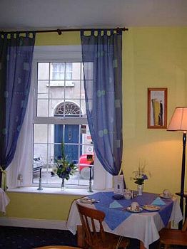 Blue Door B&B,
18 Lower George Street,
Wexford Town,
Co. Wexford,
Irlanda