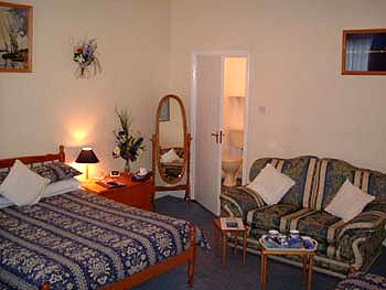 Blue Door B&B,
18 Lower George Street,
Wexford Town,
Co. Wexford,
Irlanda