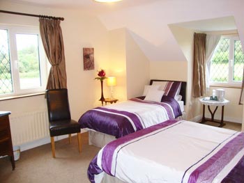 Hawthorn Lodge B&B, 
Mountshannon,  
Co. Clare,
Irlande