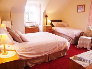 Hawthorn Lodge B&B, 
Mountshannon,  
Co. Clare,
Irlande