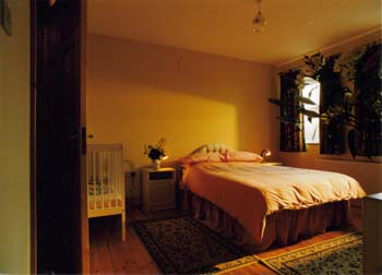 Hillcrest Self Catering Accommodation, 
Cape View, 
Coorydorigan, 
Schull, 
Co. Cork,
Irlanda.
