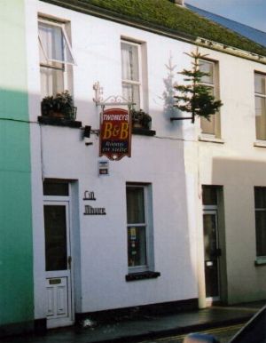 Cill Mhuire B&B, 
Main street, 
Macroom, 
Co. Cork.
Irlanda.
