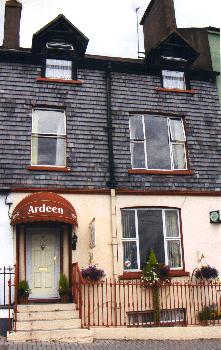 Ardeen Cama y desayuno, 
3 Harbour Hill, 
Cobh, 
Co. Cork,
Irlanda