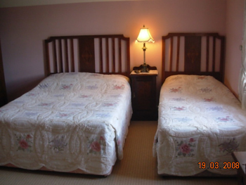 Ballykine House B&B, 
Clonbur, 
Co. Galway,
Irlanda.
 