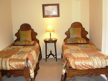 Ballykine House B&B,  
Clonbur, 
Co. Galway,
Irlanda.
 