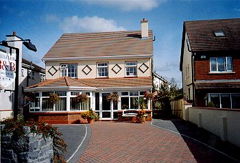 College View B&B, 
Ballybane Road, 
Galway City, 
Co. Galway,
Irland.
