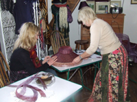 Jane Hamill Millinery Workshop, 
Kilkea Lodge Farm Bed & Breakfast, 
Castledermot, 
Co. Kildare,
Irlanda