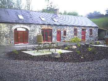 Garnavilla House Lodges, 
Self Catering Accommodation,
Cahir, 
Co. Tipperary,
Irland