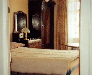 Fatima House Bed & Breakfast, 
John Street,
Carrick on Suir, 
Co. Tipperary,
Irland