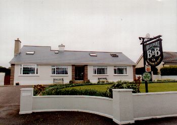 Hillcourt B&B,
Marlfield Road,
Clonmel,
Co Tipperary,
Irland.