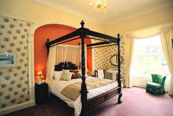 Newbay Country House & Restaurant, 
Newbay, 
Co. Wexford,
Irland