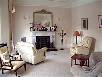 Mc Menamin's Townhouse B&B
6 Glena Terrace, 
Spawell Road,
Wexford,
Co. Wexford,
Irlanda